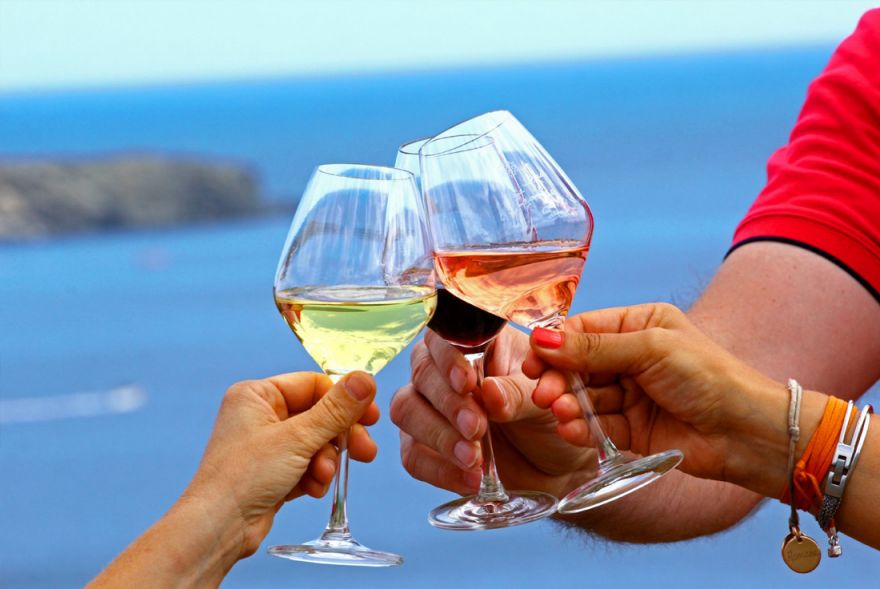 Белое вино и розе - лучшие друзья летом (и, вода, вода, конечно!) © i-Winemaker.com